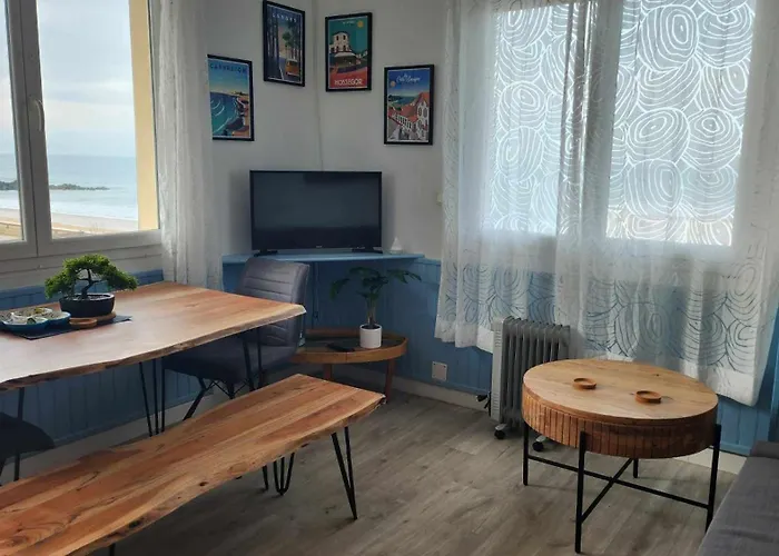 Beach Front Apartment Eljocri