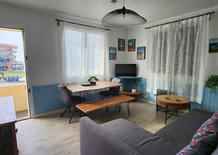 Beach Front Apartment Eljocri